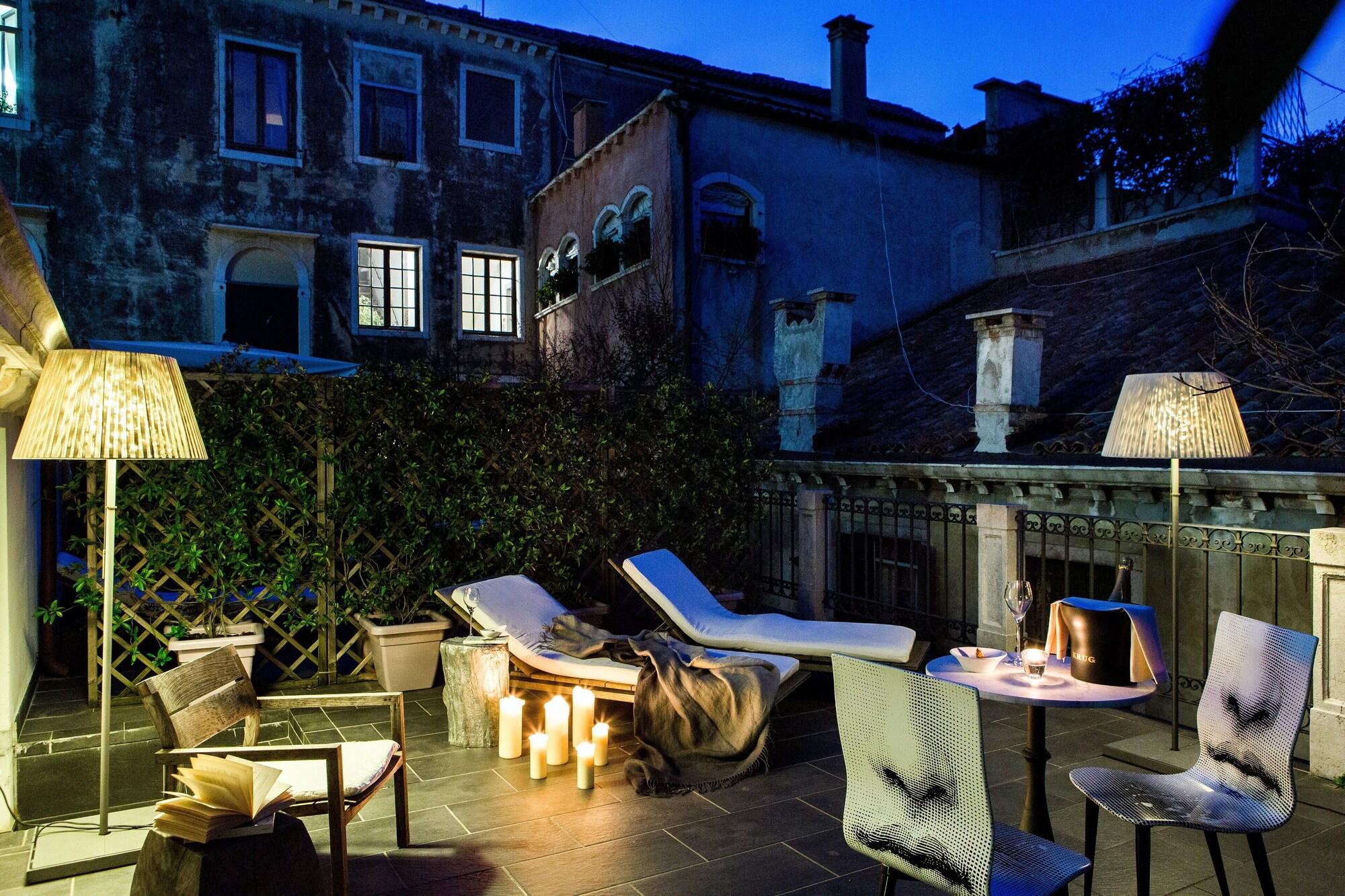 Palazzina Grassi 5* Venise